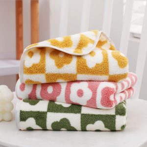 3pcs Plum Blossom and Soft Coral Fleece Household Towels - Soft and Absorbent Face, Wash, and Hand Towels - 13.7x29.5in, Bathroom Accessory